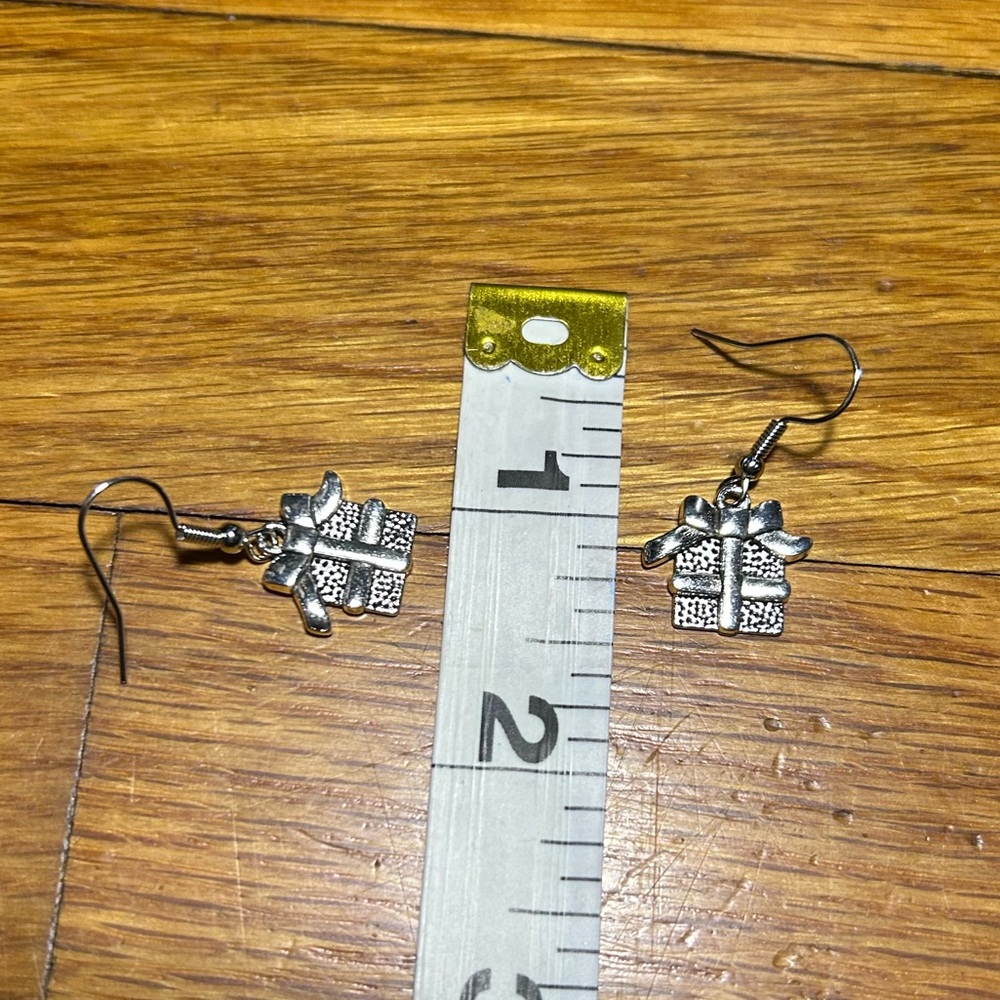 3/$25 Holiday Christmas Earrings - Picture 3 of 3